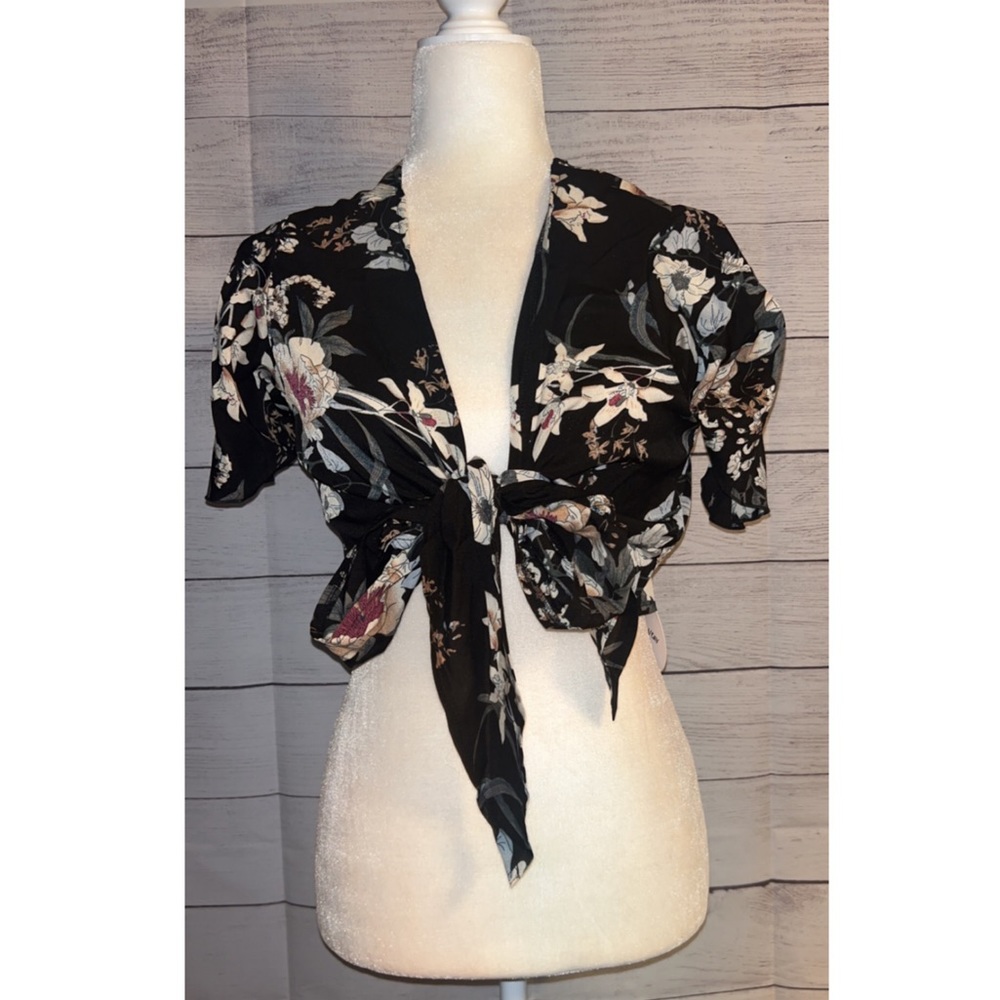 NWT SHEIN VCAY Floral Print Butterfly Sleeve Knot Front Crop Top - Picture 6 of 8